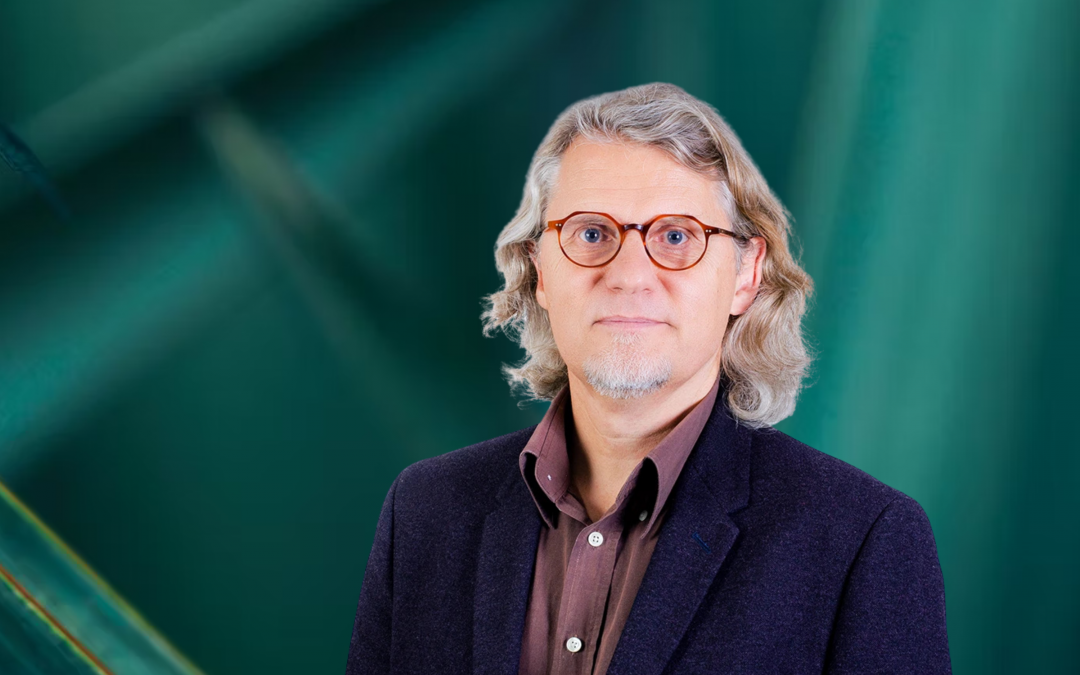 100 Days of Odona­ta: Between Momen­tum and Real­i­ty